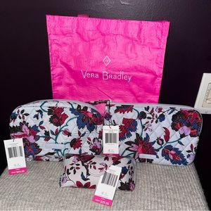 **SOLD**NWT Vera Bradley Bundle Blessings in pattern Vineyard Floral 😇